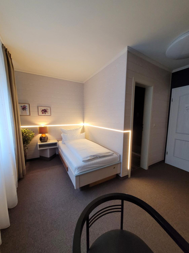 Bedroom 12
