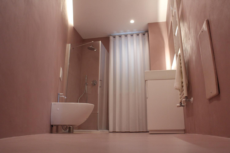 Bathroom 2, Il Cavaliere Bed and Breakfast, Caserta
