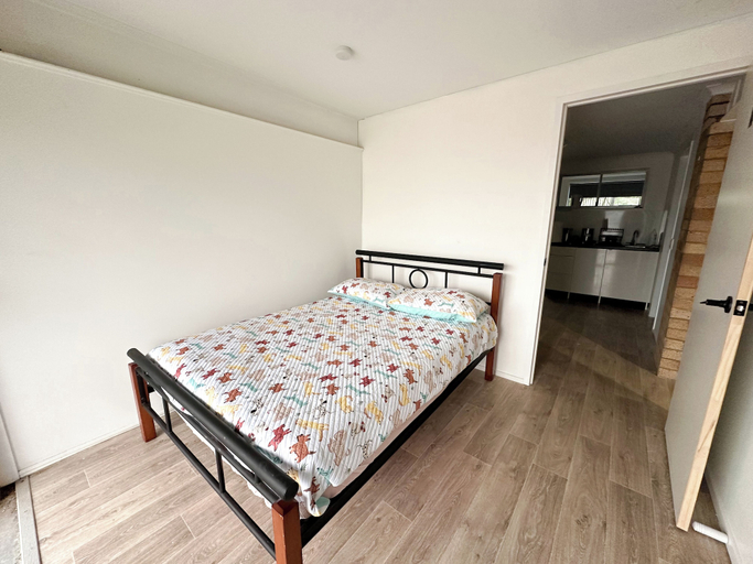 Bedroom 4, Sunshine Rooms, Maroochy - Maroochydore