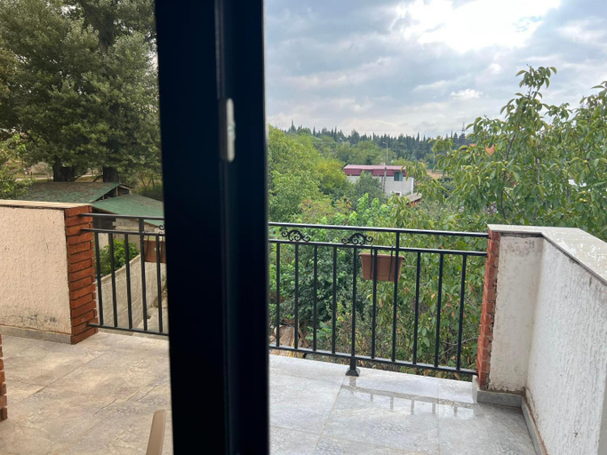 Others 2, Villa for families and friends 3, Tbilisi