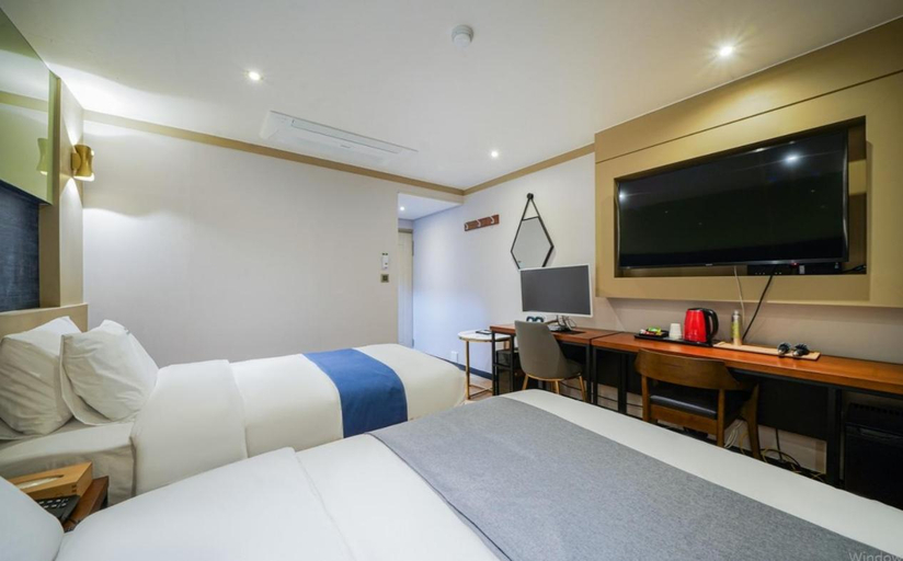 Bedroom 3, The Stone Bridge Hotel Dongnae, Dongnae