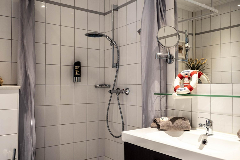 Bathroom 3, Garni Hotel & Appartements Nordstrand, Nordfriesland