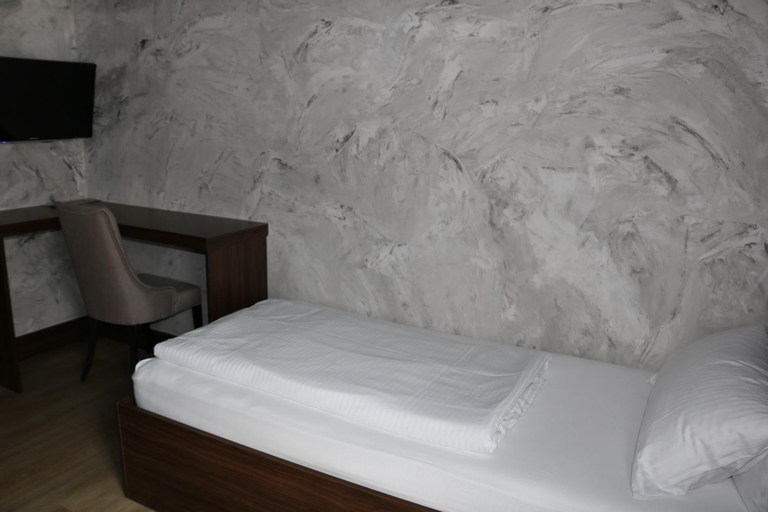 Bedroom 11