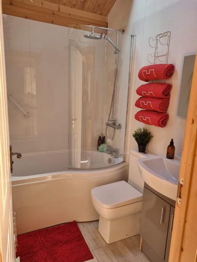 Spacious Cabin EVCharger and free Parking near Cambridge, Cambridgeshire
