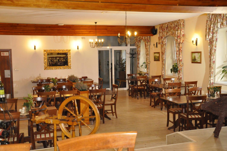 Food & Drinks 5, Penzion U Srncika, Bratislava IV