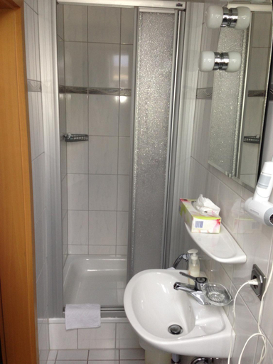 Bathroom 4