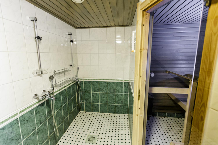 Bathroom 2, Levikaira Apartments - Log Cabins, Lapland