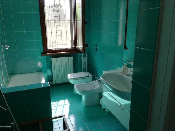Others 4, 3 Tesori B&B, Mantua