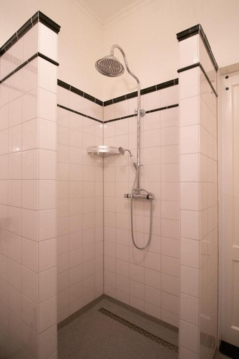 Bathroom 6