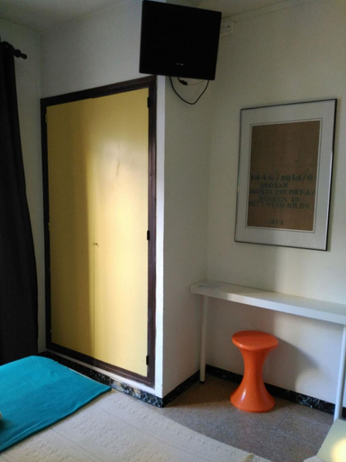 Bedroom 3, Hotel Miami, Girona