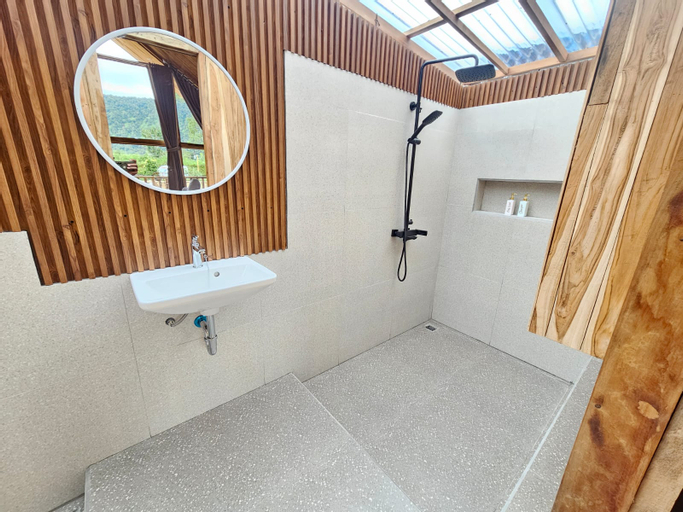 Bathroom 4