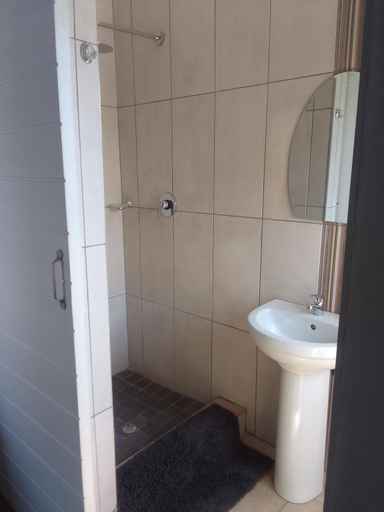 Bathroom 3, Alu Boutique Hotel and Conference., City of Johannesburg