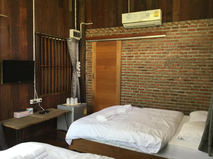 Others 4, Baan Suan La Moon, Chiang Khan
