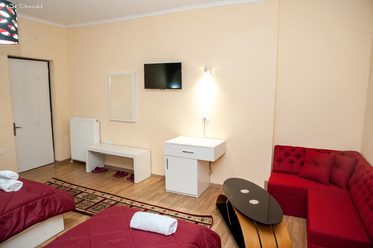 Others 4, Hotel EDEA, Korçës
