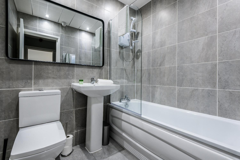 Bathroom 2, Host & Stay - Canning Quarters II and III, Sefton
