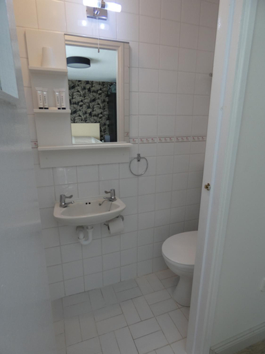 Bathroom 2, Rodeen Country House