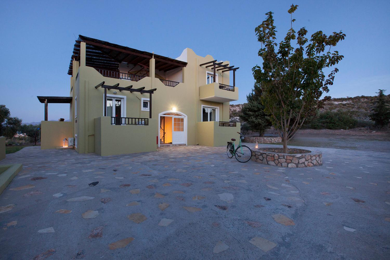 Others 3, Psaromatis, Peloponnese