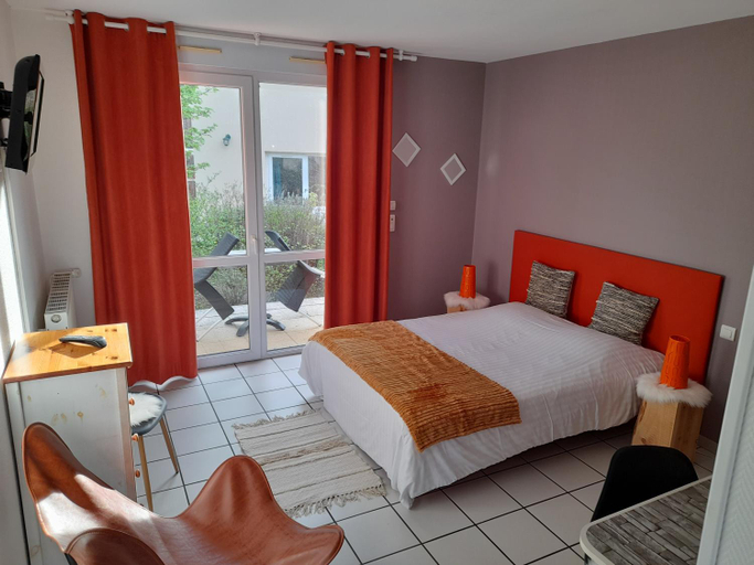 Bedroom, Hotel de l'Ile d'Amour, Haute-Loire