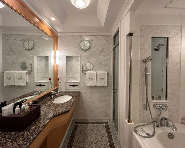 Bathroom 30