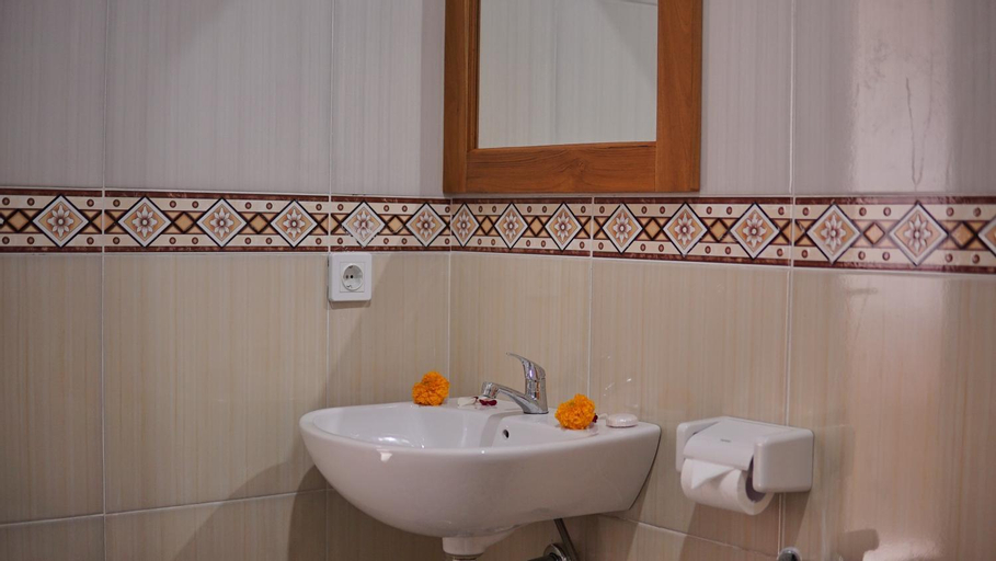 Bathroom 7