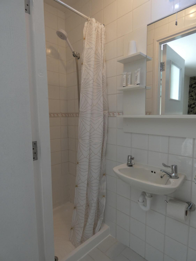 Bathroom 3, Rodeen Country House
