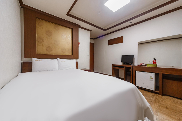 Bedroom, Mokpo Daeyeon, Muan