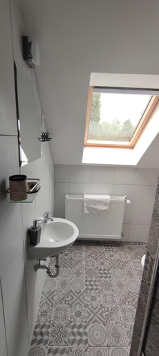 Bathroom 3, Natura Panzio Szilvasvarad, Bélapátfalva