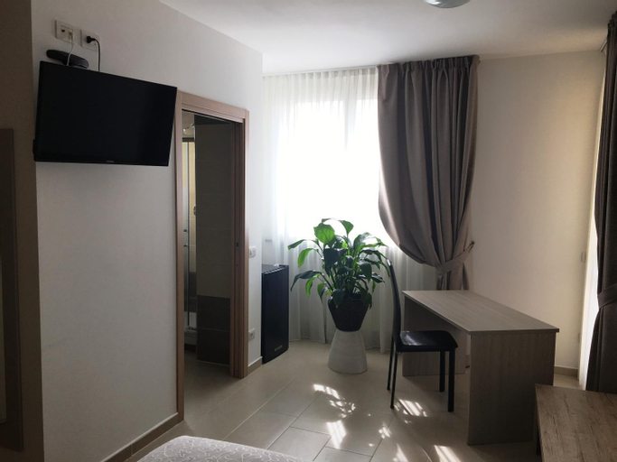 Others 5, Residenza S.Event B&B, Milano
