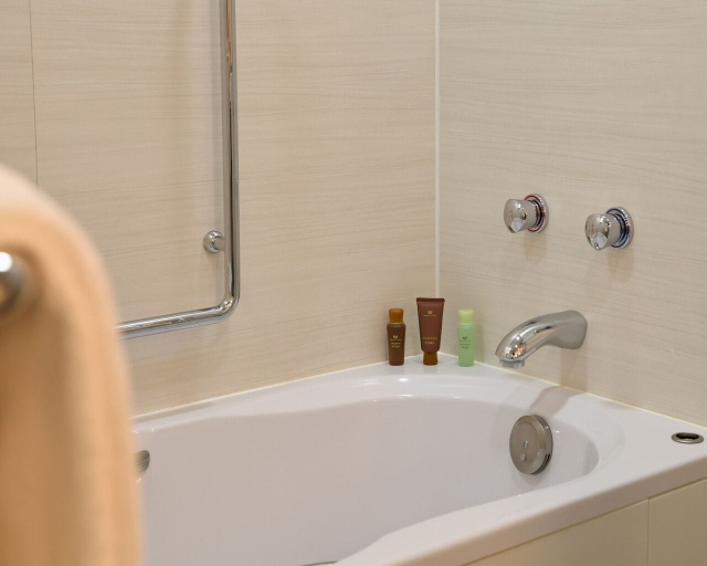 Bathroom 26