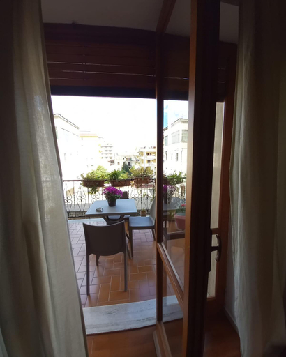 Others 3, Le Stanze di Nonna Lina, Salerno