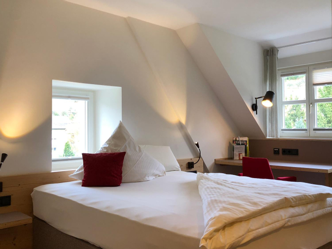 Bedroom 3, Landhotel Wilder Mann, Waldshut