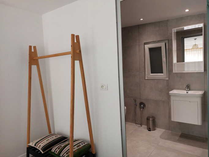Bathroom 4