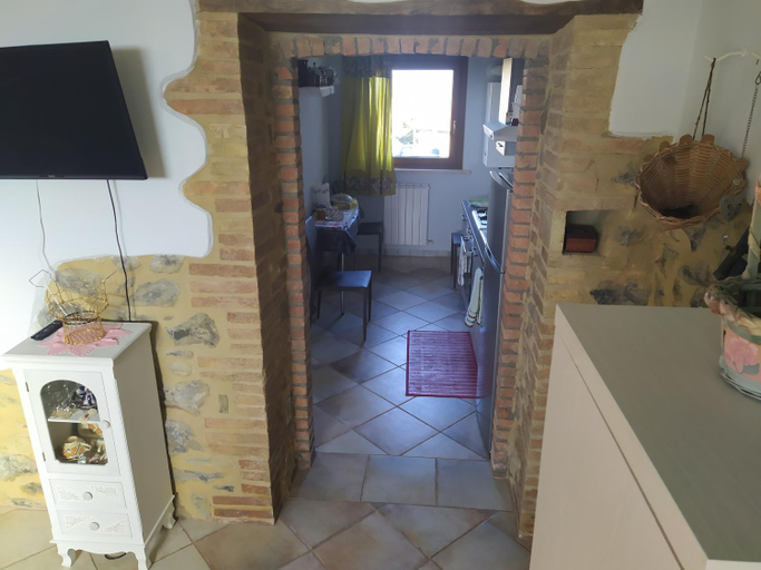 Others 3, La Collina, Terni