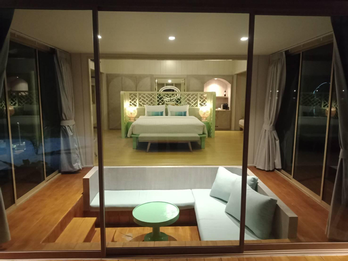 Bedroom 18