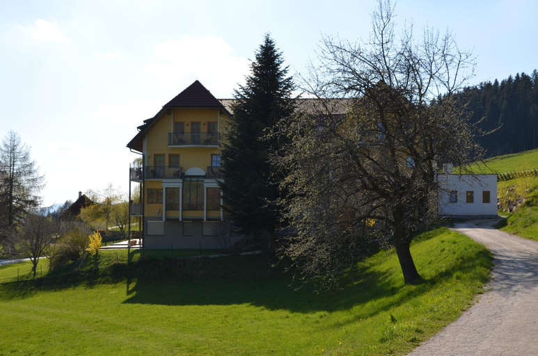 Others 4, Wildwiesenhof, Weiz