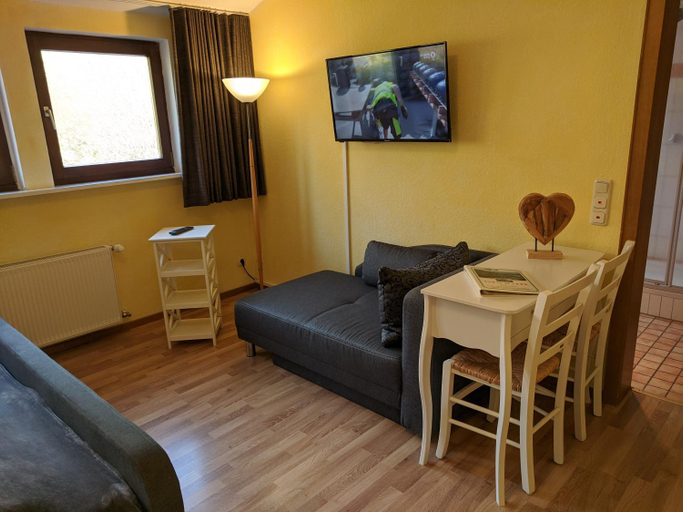 Others 4, Haus am Grasberg, Fulda
