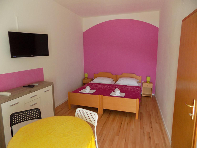 Others 2, Apartments Galeb Pag - Beach, Pag