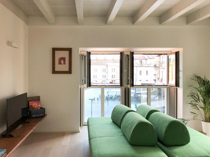 Others 4, CABANON urban apartments, Verona