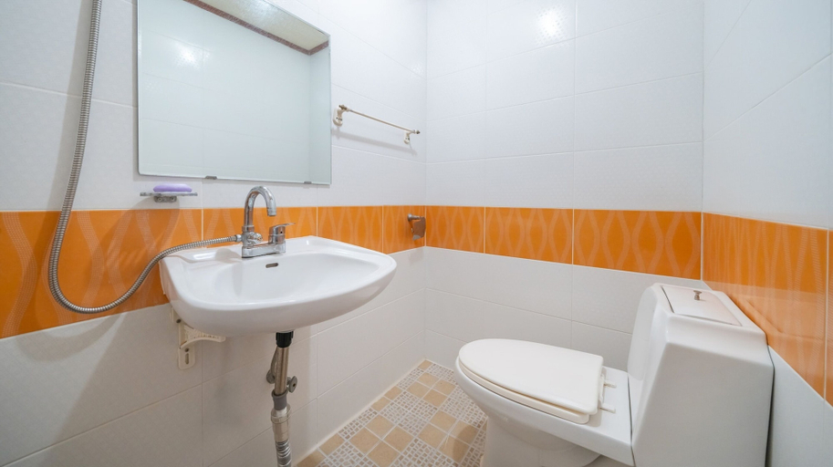 Bathroom 3, Ganghwado Maniggolstay Group Pension, Ganghwa