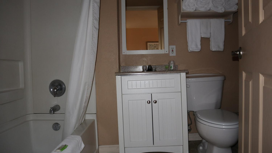 Bathroom 4, Oregon Trail Inn, Twin Falls