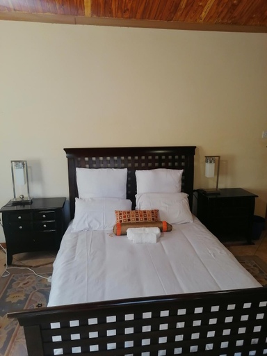3, Tjibelu's Nest Guest Home, Lobatse