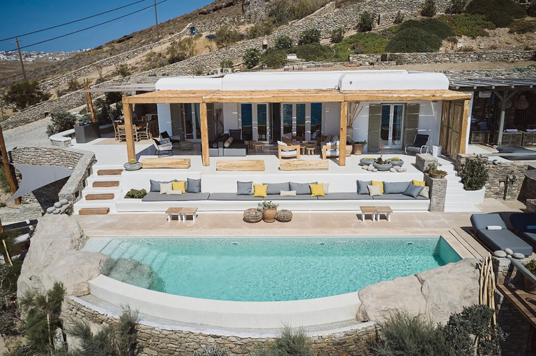 Sport & Beauty 2, Villa Barbarossa - Elegant Beachfront Retreat with Heated Pool & Outdoor Gym, South Aegean