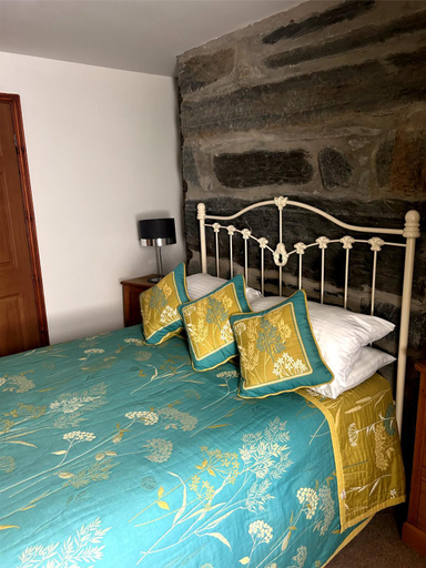 Bedroom 2, Yr Hen Fecws, Gwynedd