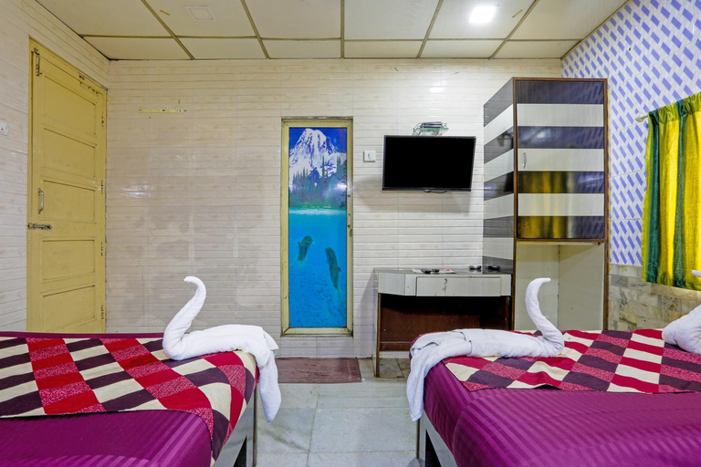 Bedroom 2, Terminus Hotel Bandra, Mumbai Suburban