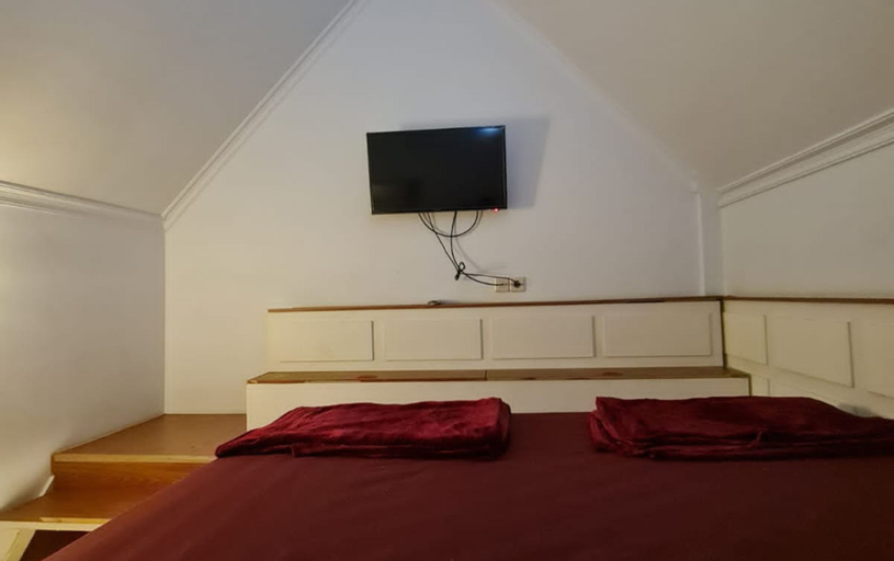 Bedroom 9
