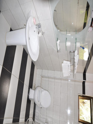 Bathroom, The Monalisa Hotel, Kilifi South