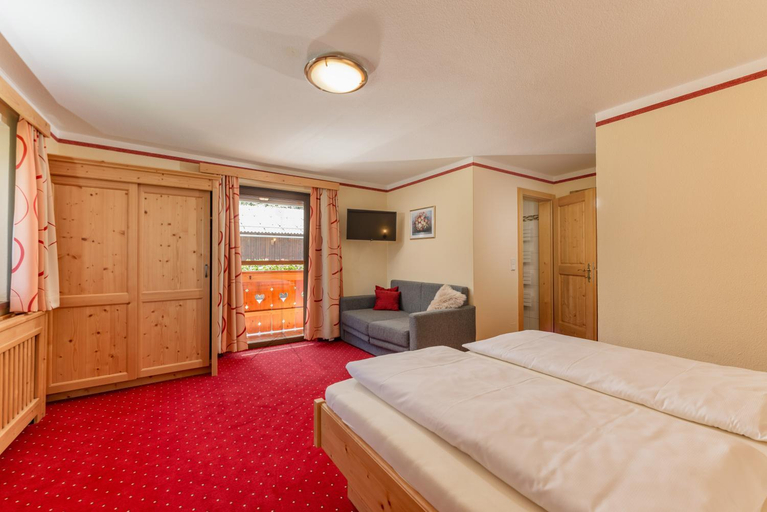 Bedroom 3, Apparthaus Taxegger, Liezen