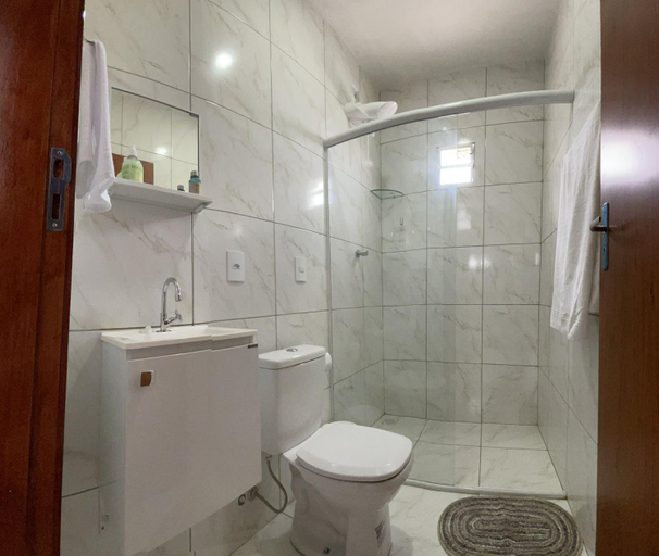 Bathroom 14