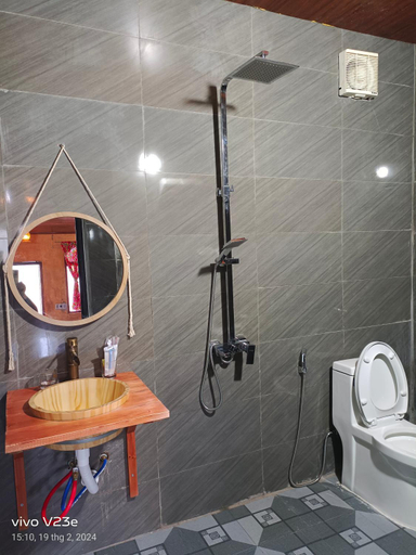 Bathroom 3, Lý Gia Homestay, Quản Bạ