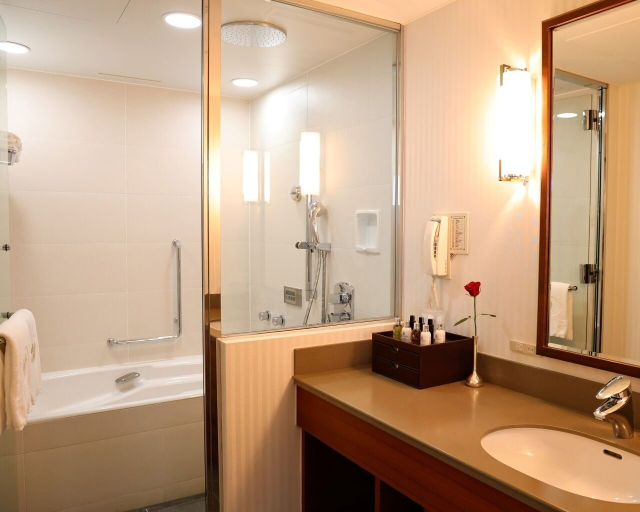Bathroom 19